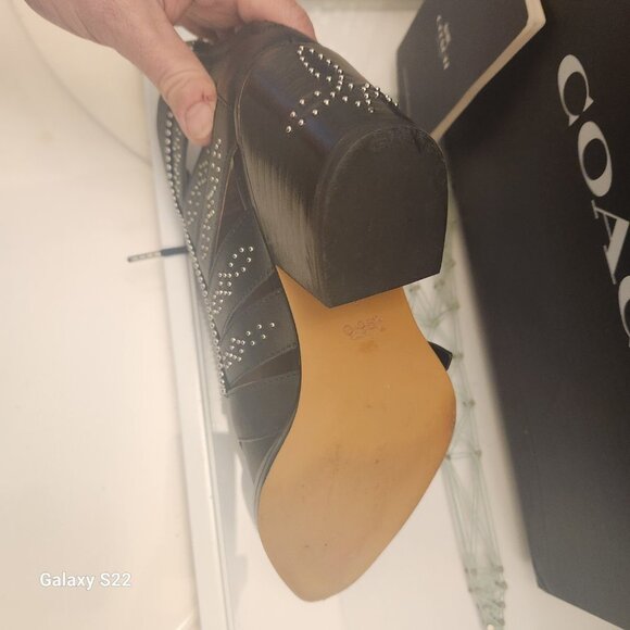 Coach Black Leather "Paisley Cutout" Studded Booties. NIB. Size 6 - Picture 10 of 13